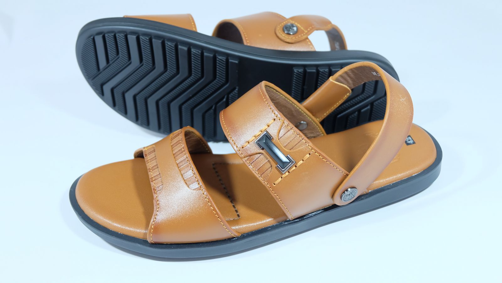 Sandal nam